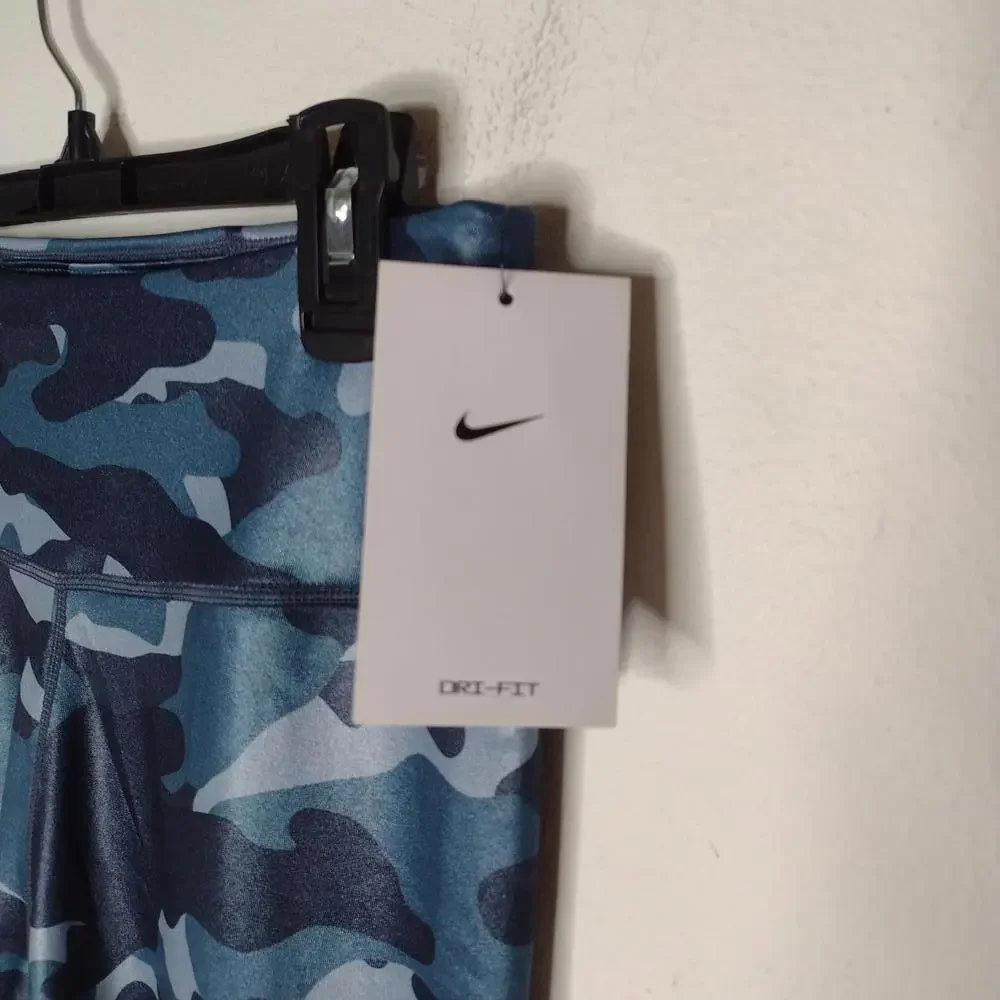 NWT Nike Women's Blue Camouflage Leggings Size Small